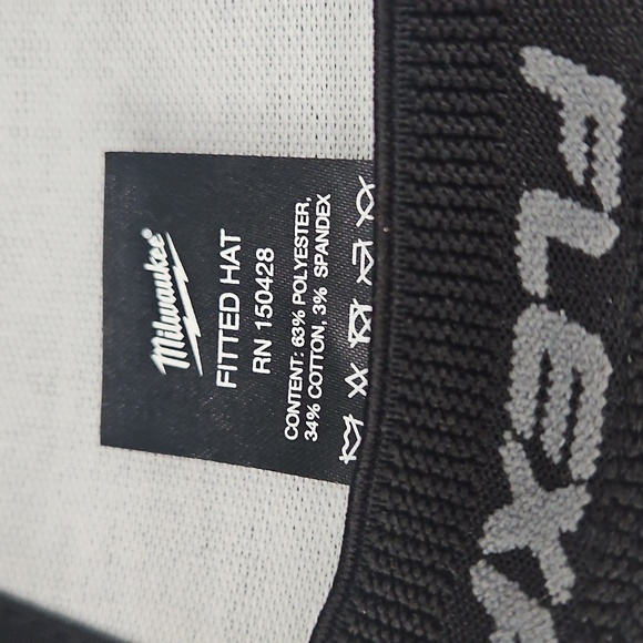Like New Milwaukee Fitted Hat L-XL - Picture 5 of 8